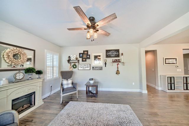 18471 Jennings Dr, Lathrop, CA 95330