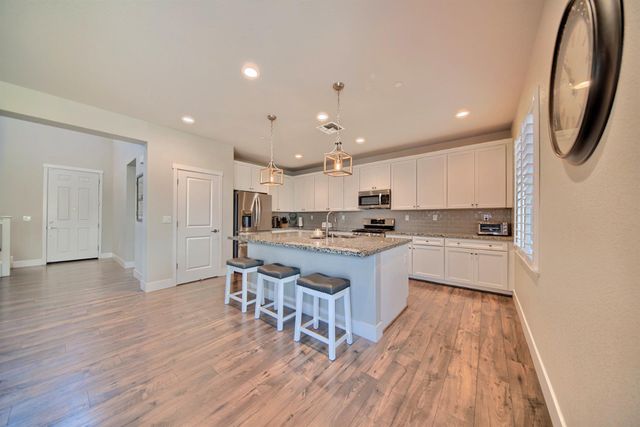 18471 Jennings Dr, Lathrop, CA 95330