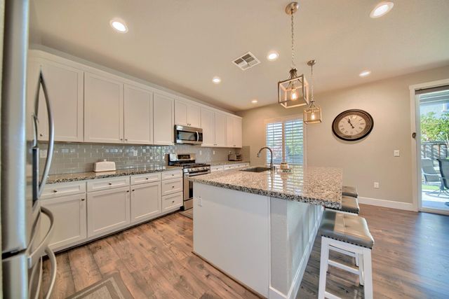 18471 Jennings Dr, Lathrop, CA 95330