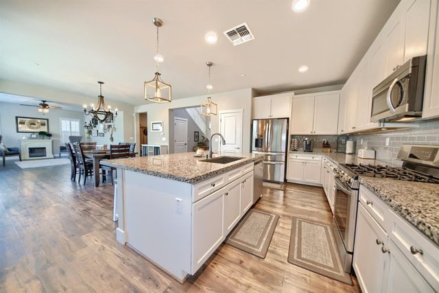 18471 Jennings Dr, Lathrop, CA 95330