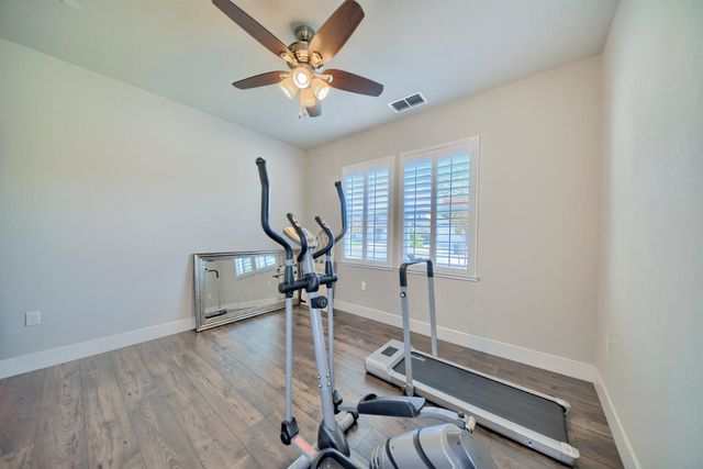 18471 Jennings Dr, Lathrop, CA 95330