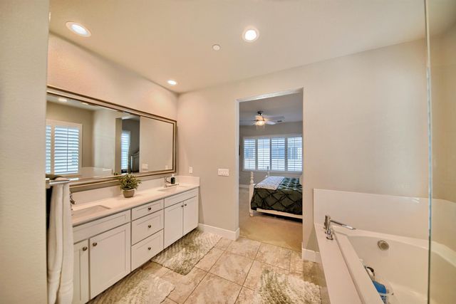 18471 Jennings Dr, Lathrop, CA 95330