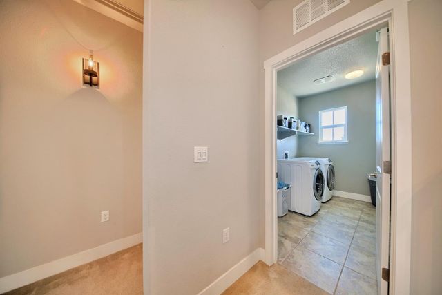 18471 Jennings Dr, Lathrop, CA 95330