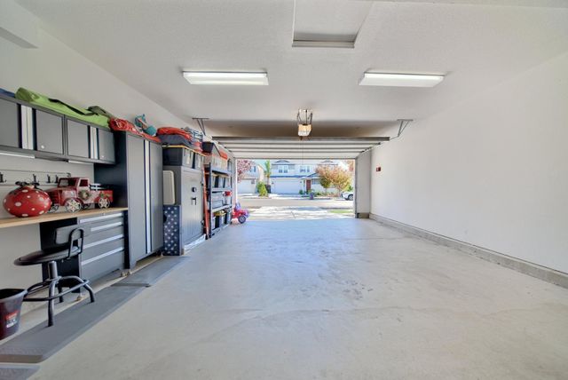 18471 Jennings Dr, Lathrop, CA 95330