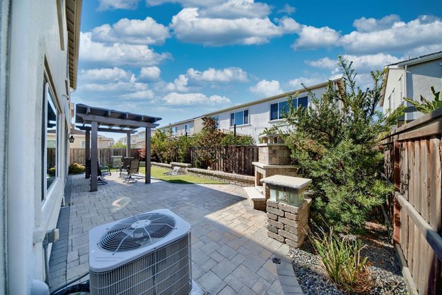 18471 Jennings Dr, Lathrop, CA 95330