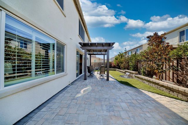 18471 Jennings Dr, Lathrop, CA 95330