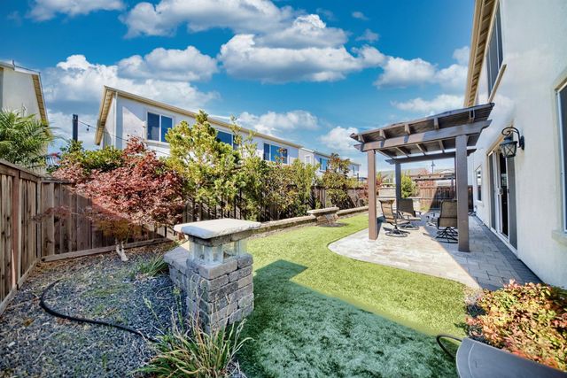 18471 Jennings Dr, Lathrop, CA 95330