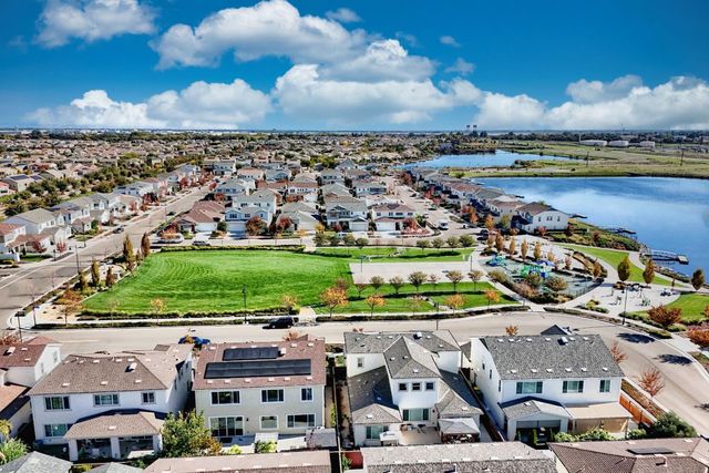 18471 Jennings Dr, Lathrop, CA 95330