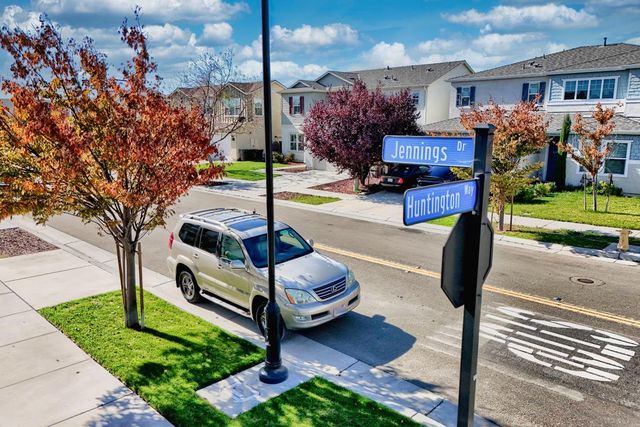 18471 Jennings Dr, Lathrop, CA 95330