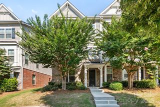 9324 Ainslie Downs Street, Charlotte, NC 28273