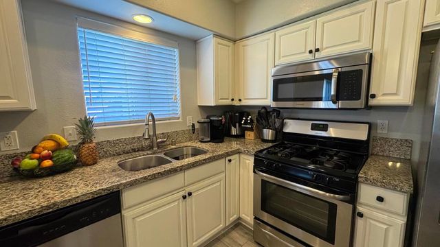 51920 Avenida Carranza, La Quinta, CA 92253