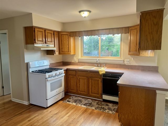 1415 Walnut Ridge Circle, Canton, MI 48187