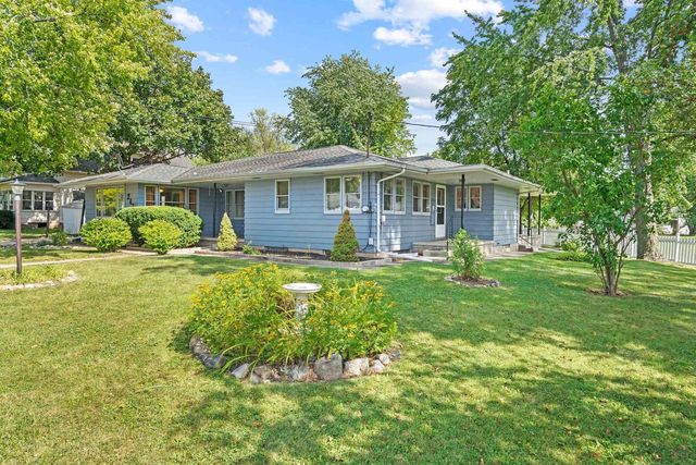 245 DARBOY ROAD, Combined Locks, WI 54113