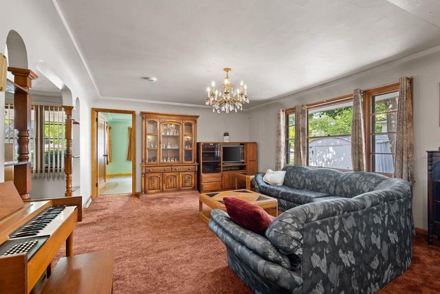 245 DARBOY ROAD, Combined Locks, WI 54113
