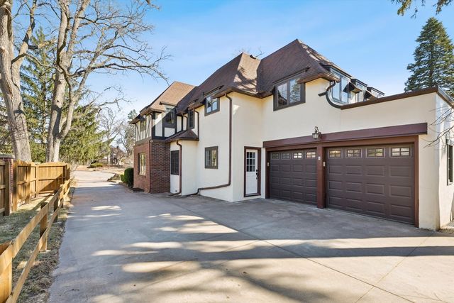 716 Terrace Drive, Clinton, IA 52732