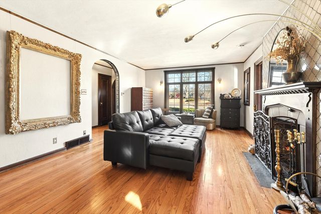 716 Terrace Drive, Clinton, IA 52732