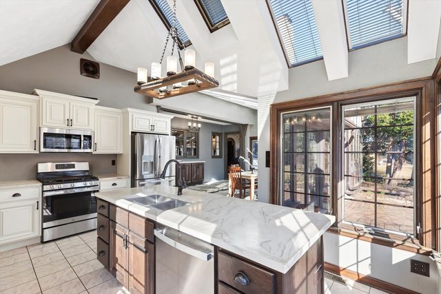 716 Terrace Drive, Clinton, IA 52732