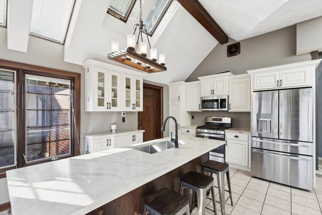 716 Terrace Drive, Clinton, IA 52732