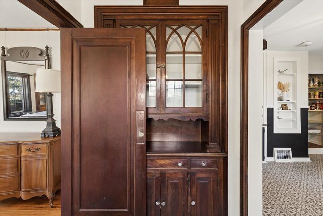 716 Terrace Drive, Clinton, IA 52732