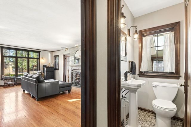 716 Terrace Drive, Clinton, IA 52732