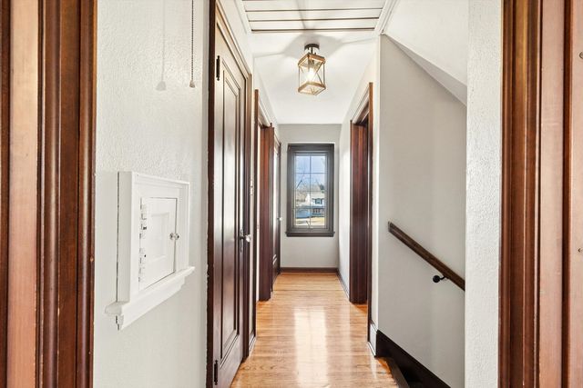 716 Terrace Drive, Clinton, IA 52732