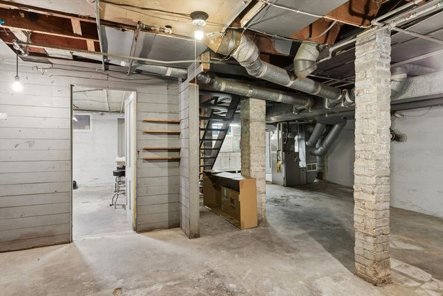 716 Terrace Drive, Clinton, IA 52732