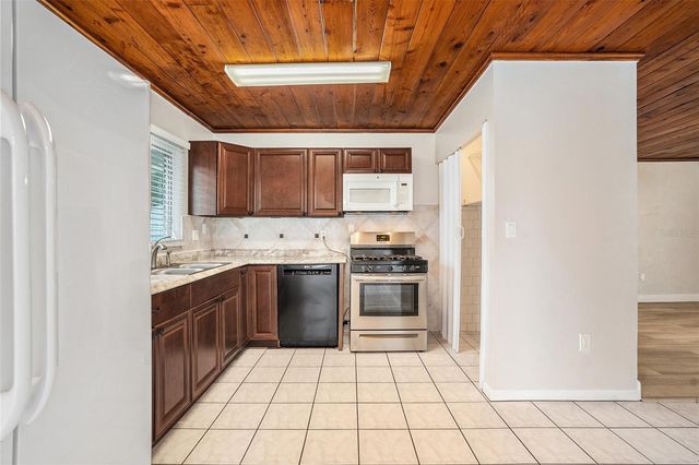 5305 WHITEWAY DRIVE, Temple Terrace, FL 33617