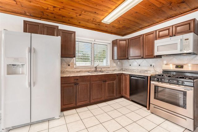 5305 WHITEWAY DRIVE, Temple Terrace, FL 33617