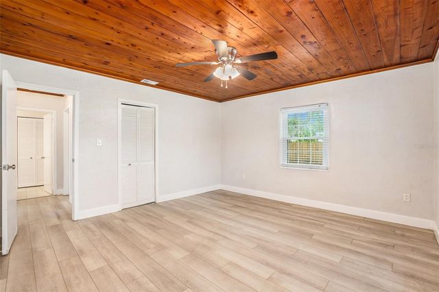 5305 WHITEWAY DRIVE, Temple Terrace, FL 33617