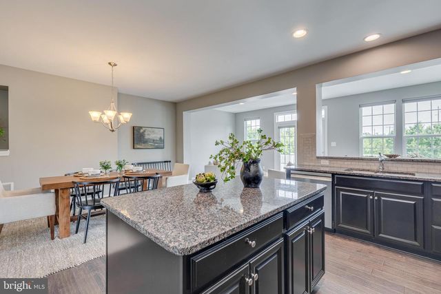 1 GRACE DR, Marlton, NJ 08053