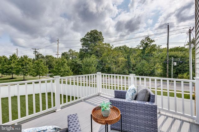 1 GRACE DR, Marlton, NJ 08053