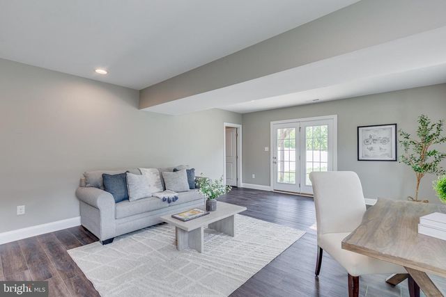 1 GRACE DR, Marlton, NJ 08053