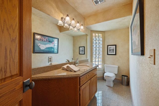 7583 E Realty Rd, Lodi, CA 95240