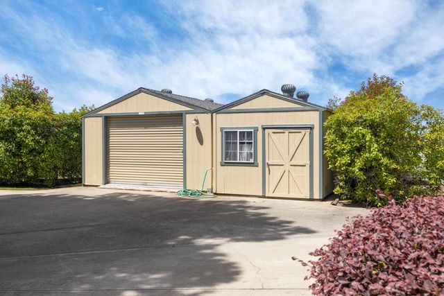 7583 E Realty Rd, Lodi, CA 95240