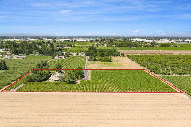 7583 E Realty Rd, Lodi, CA 95240