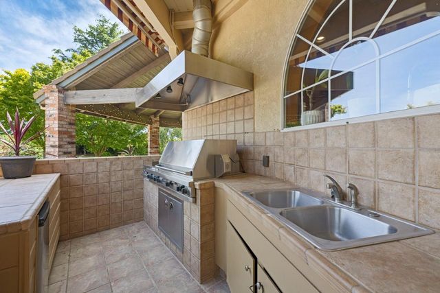 7583 E Realty Rd, Lodi, CA 95240