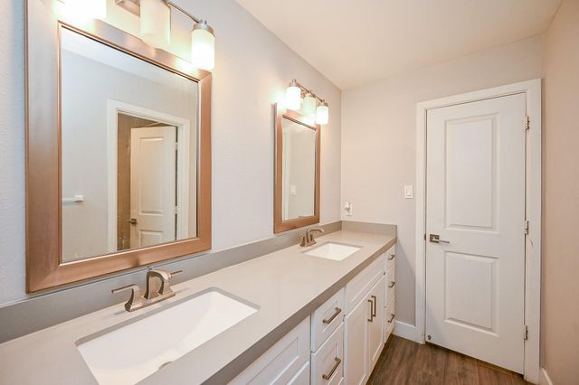 2406 Encreek Road, Houston, TX 77068