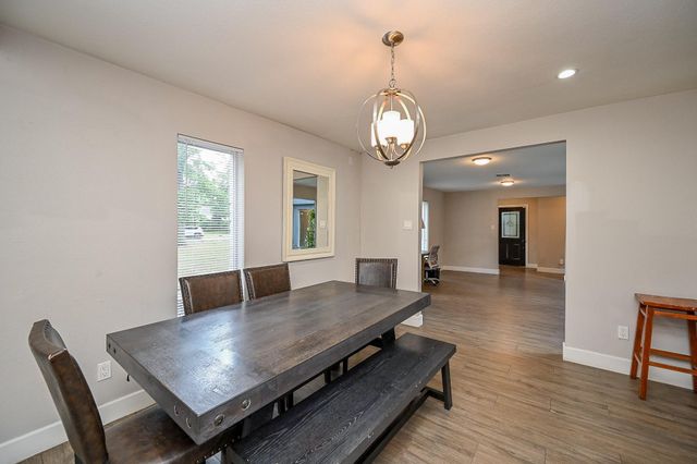 2406 Encreek Road, Houston, TX 77068