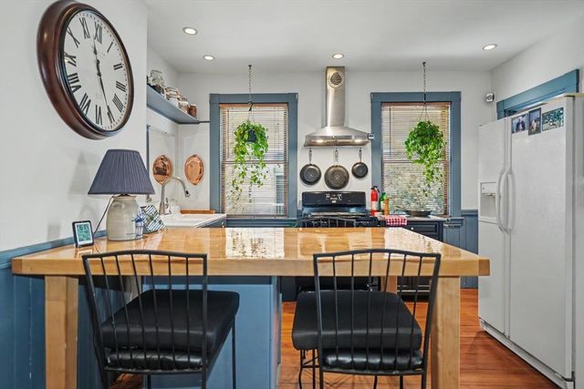 36 Chester St 36, Watertown, MA 02472