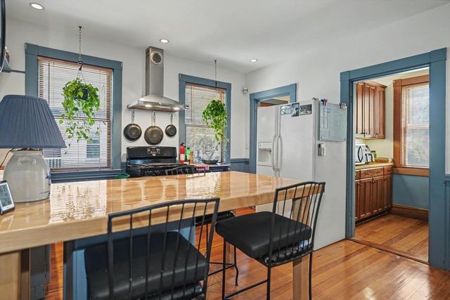 36 Chester St 36, Watertown, MA 02472