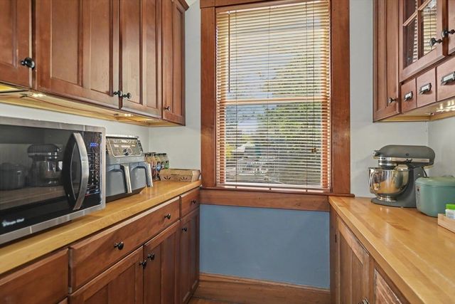 36 Chester St 36, Watertown, MA 02472