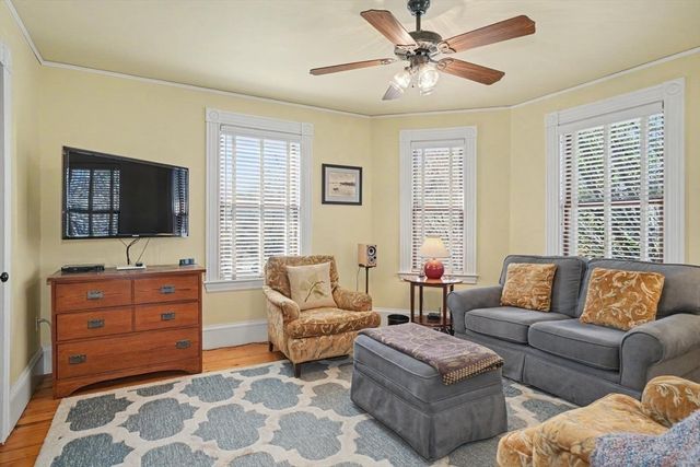 36 Chester St 36, Watertown, MA 02472