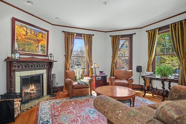 36 Chester St 36, Watertown, MA 02472