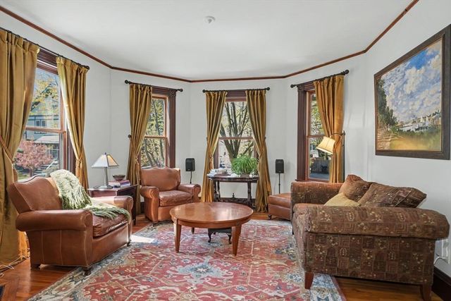 36 Chester St 36, Watertown, MA 02472