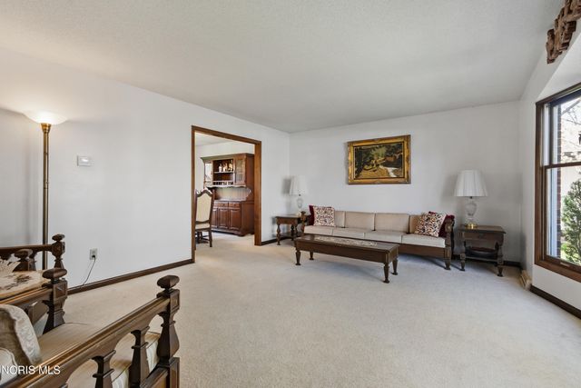 6537 Antoinette Lane, Maumee, OH 43537
