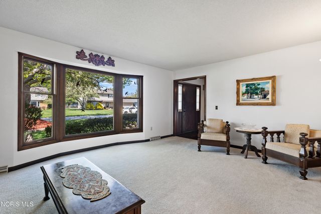 6537 Antoinette Lane, Maumee, OH 43537