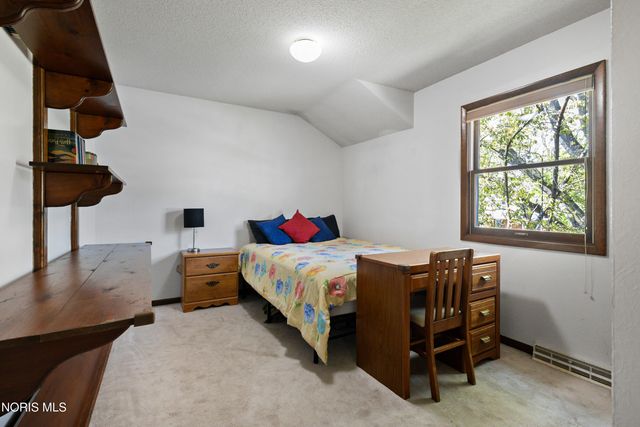 6537 Antoinette Lane, Maumee, OH 43537