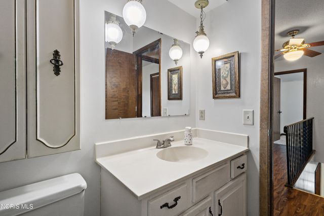 6537 Antoinette Lane, Maumee, OH 43537