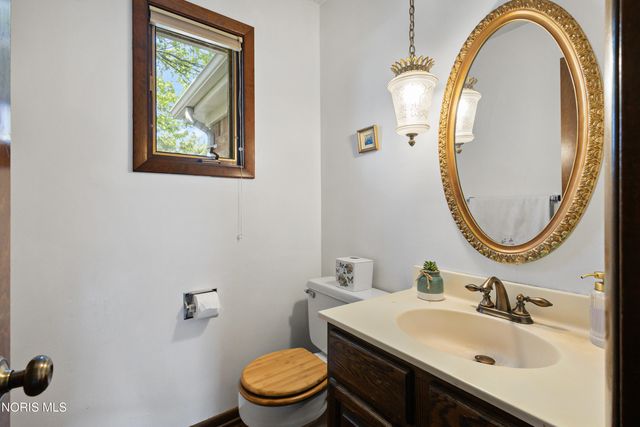 6537 Antoinette Lane, Maumee, OH 43537