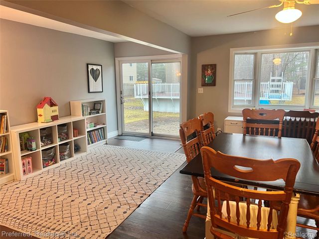 17300 Merriman Road N, Livonia, MI 48152